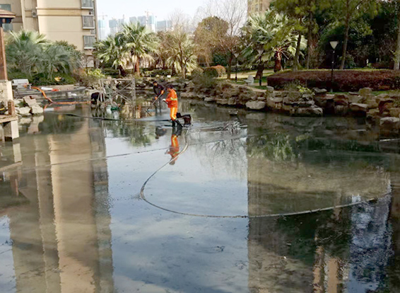 路北景观池淤泥清理